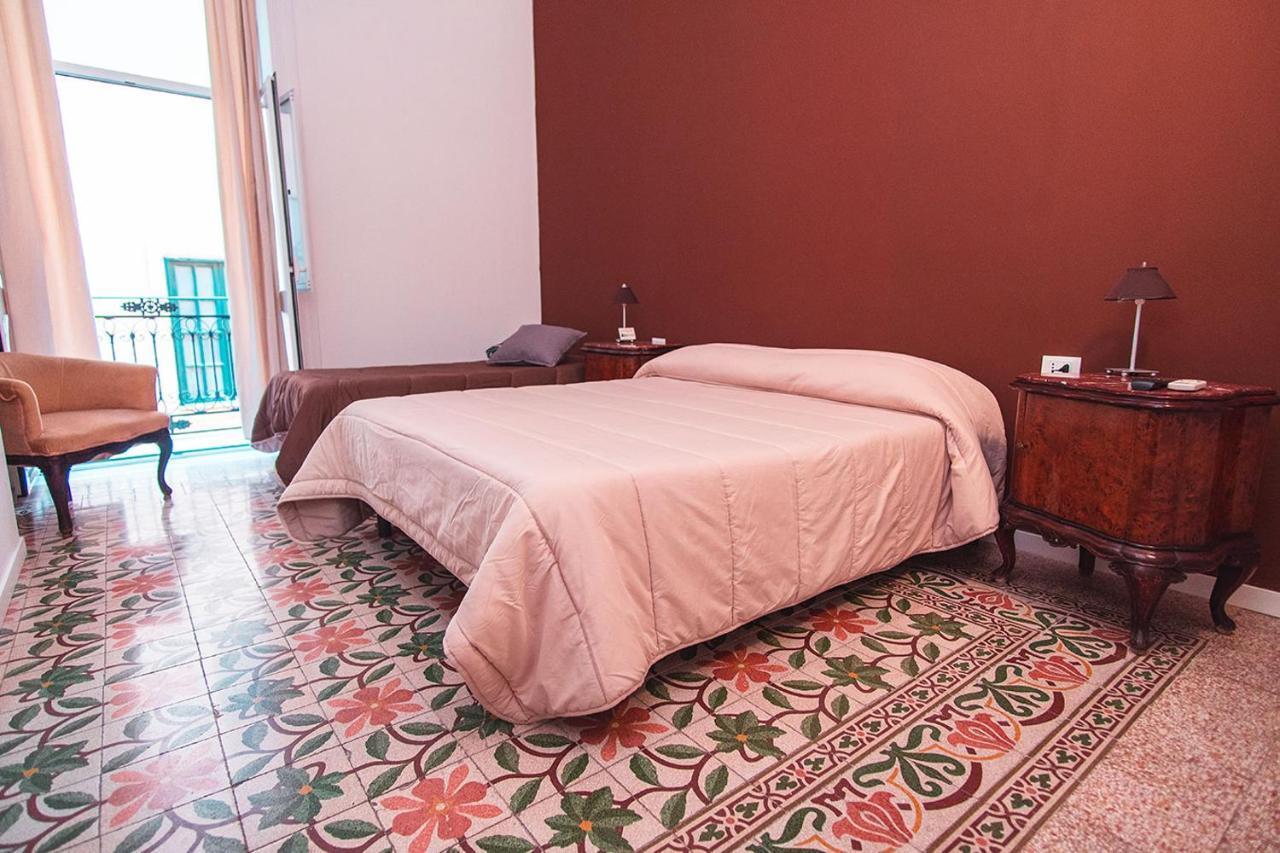B&B L'Orlando Furioso Palermo Luaran gambar
