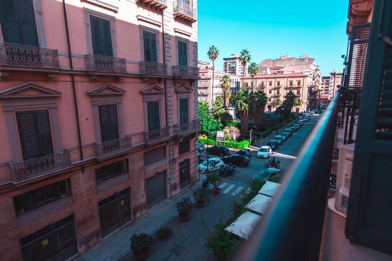 B&B L'Orlando Furioso Palermo Luaran gambar